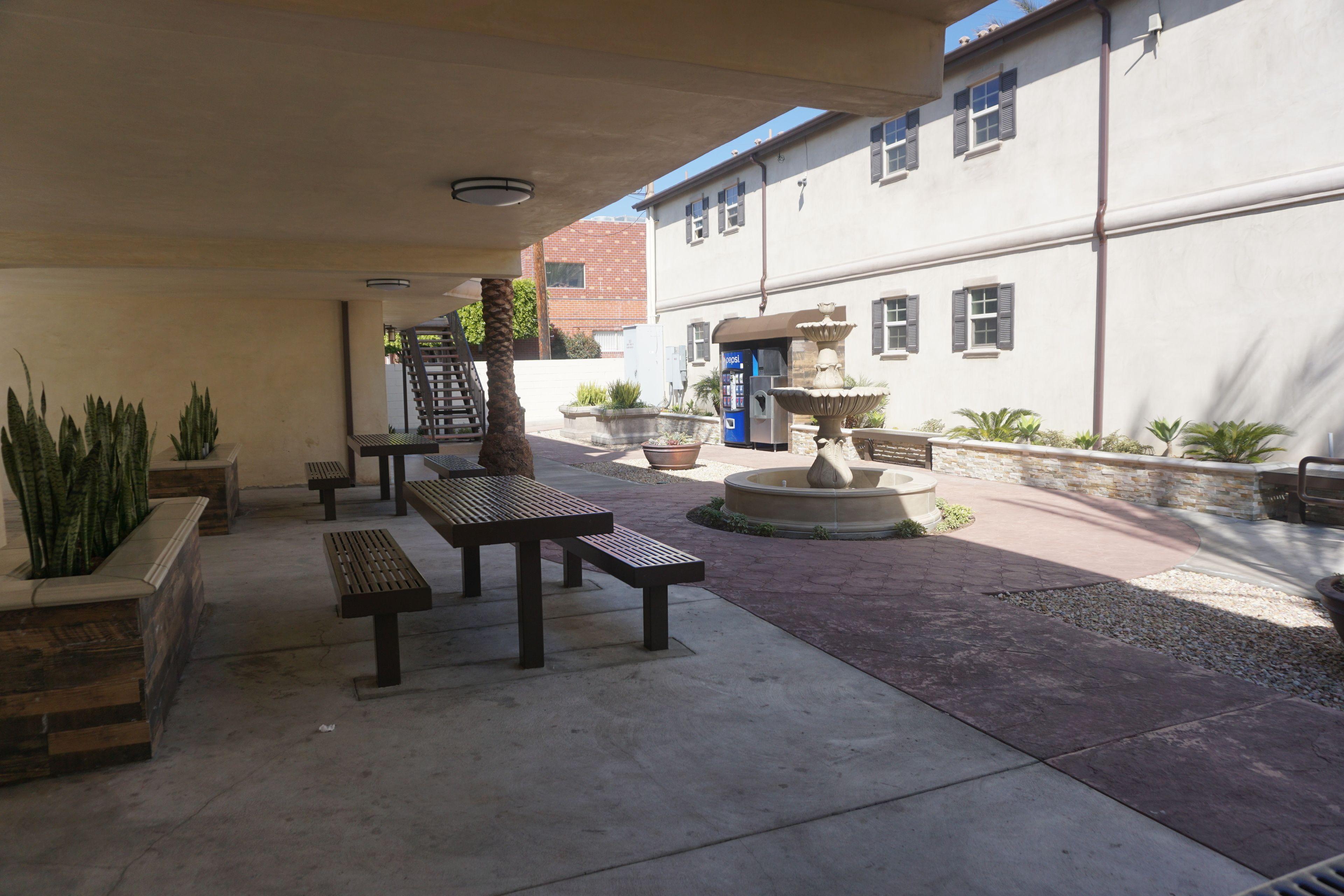 Tuscan Garden Inn — Photos 1